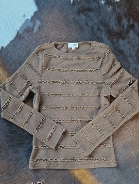 Brown Textured Crewneck Top With Ruffle Texture